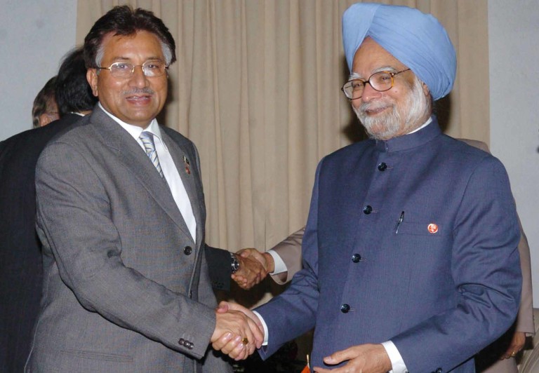 HAVANA DIARY: A Musharaf-Manmohan love affair: Moeed Pirzada